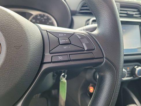 Used 2025 Nissan Versa S w/ Trunk Package FWD image 22