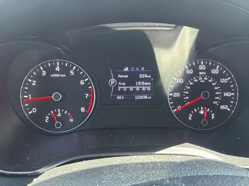 Used 2018 Kia Optima LX FWD image 12