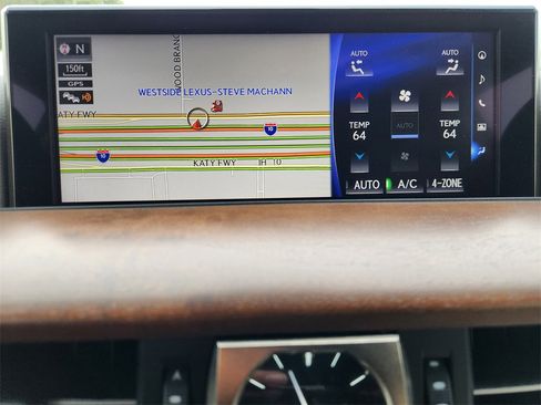 Used 2020 Lexus LX 570 4WD w/ Luxury Package image 15