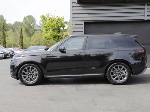 New 2026 Land Rover Range Rover Sport SE AWD/4WD image 3