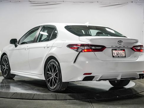 Certified 2024 Toyota Camry SE FWD image 4