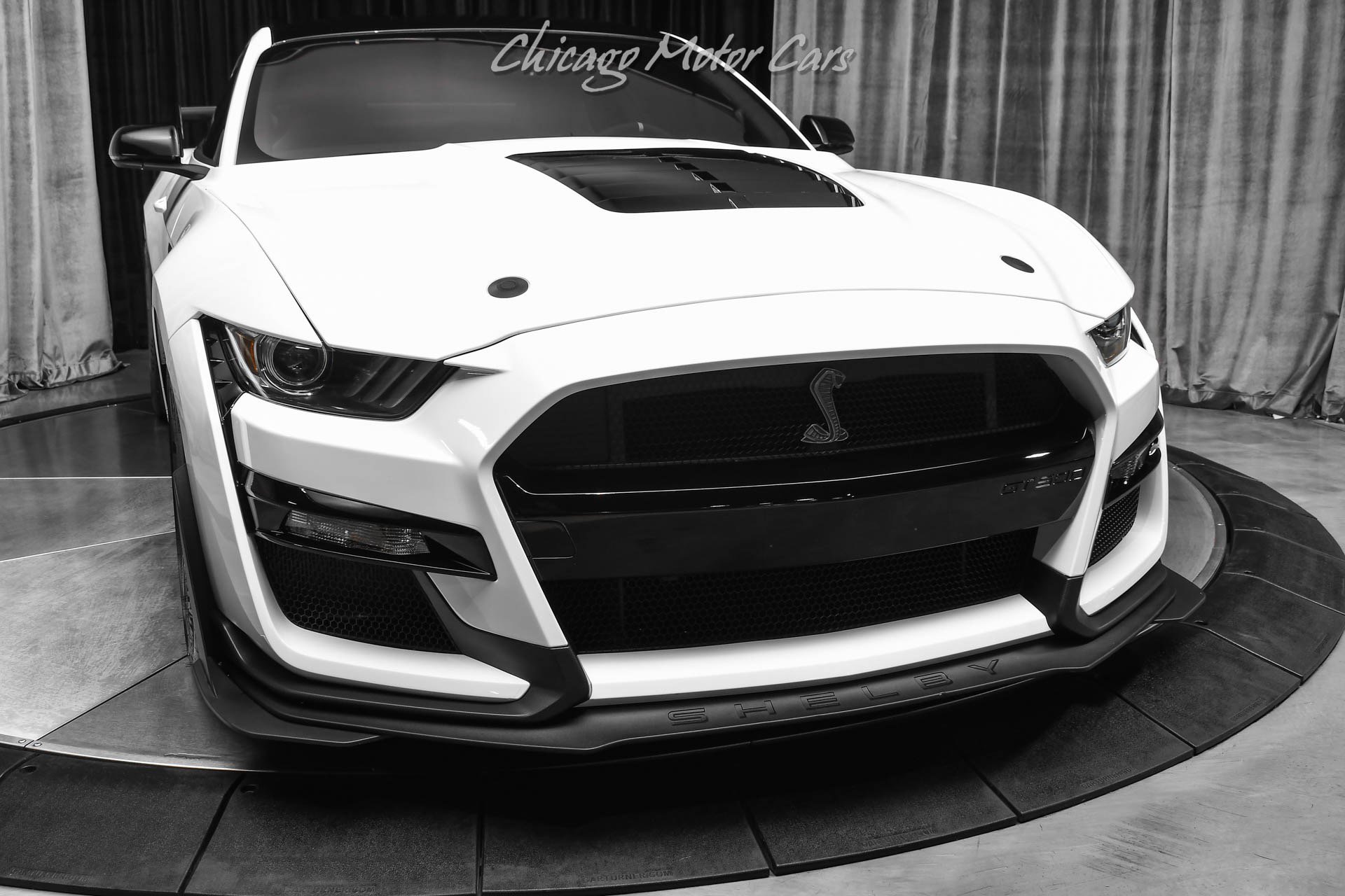 Used 2022 Ford Mustang Shelby GT500 w/ Carbon Fiber Track Pack RWD image 57