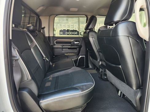 Used 2024 RAM 2500 Laramie AWD/4WD image 10