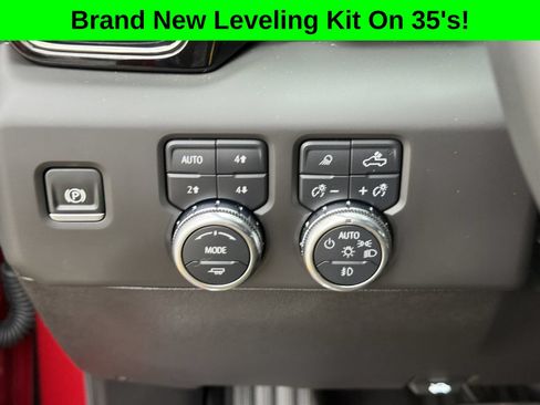 Used 2025 GMC Sierra 2500 AT4 w/ AT4 Premium Plus Package AWD/4WD image 29