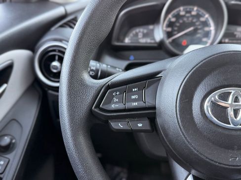Used 2020 Toyota Yaris LE image 25