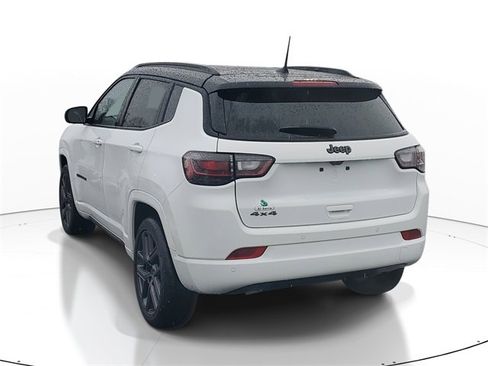 Used 2025 Jeep Compass Limited w/ High Altitude Package image 3