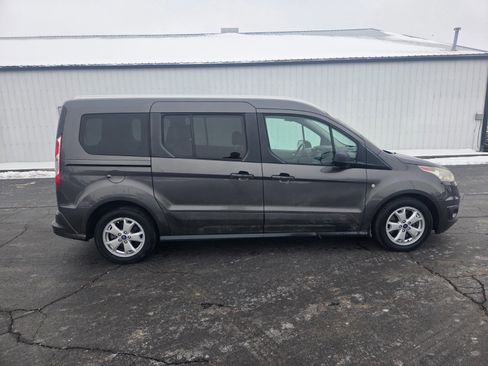 Used 2016 Ford Transit Connect XLT image 2