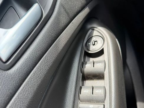 Used 2015 Ford Escape SE w/ Equipment Group 201A FWD image 20