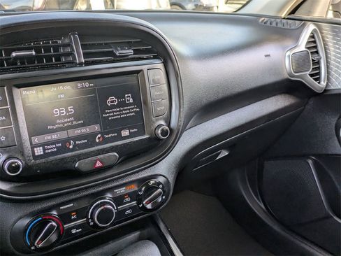 Used 2024 Kia Soul LX w/ Option Group 015 image 14