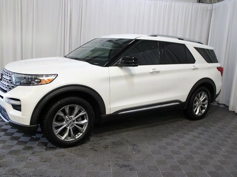 Used 2020 Ford Explorer Limited image 3