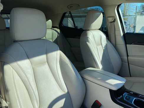 Used 2021 Buick Envision Essence AWD/4WD image 17