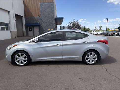 Used 2013 Hyundai Elantra Limited w/ Technology Pkg FWD image 5