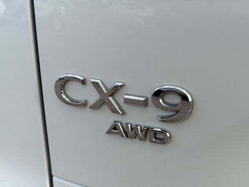 Used 2022 MAZDA CX-9 Touring w/ Touring Premium Package image 11