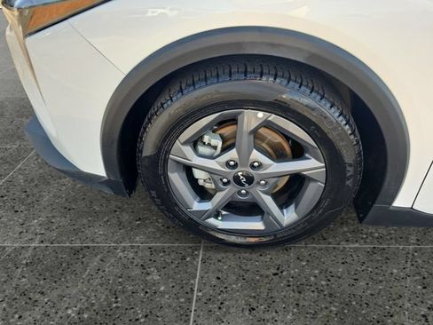 Used 2025 Kia K4 FWD image 16