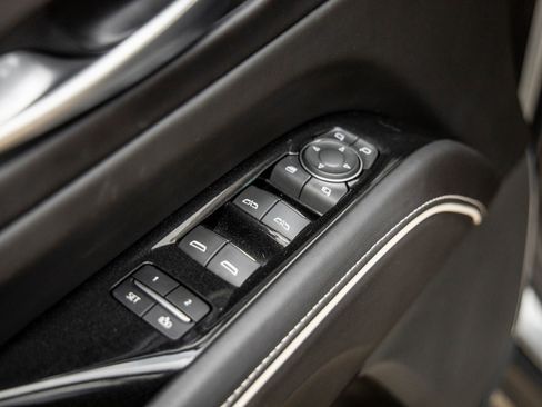 Used 2023 Cadillac Escalade V image 20