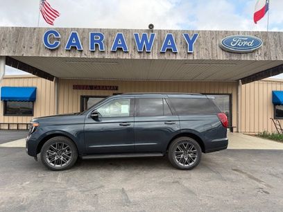 New 2026 Ford Expedition Platinum w/ Stealth Appearance Package
