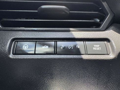 Used 2023 Nissan Altima 2.5 SL FWD image 15