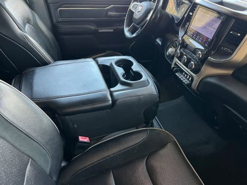 Used 2019 RAM 1500 Laramie AWD/4WD image 17