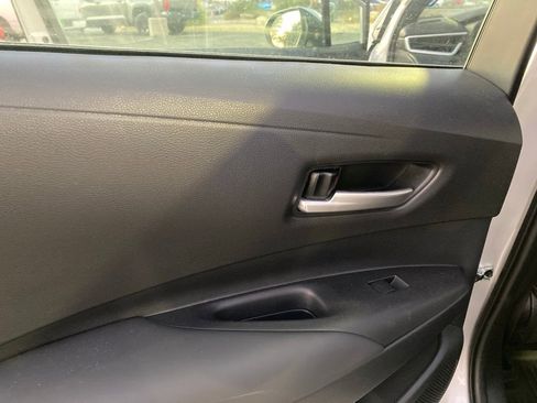 Certified 2025 Toyota Corolla SE image 10