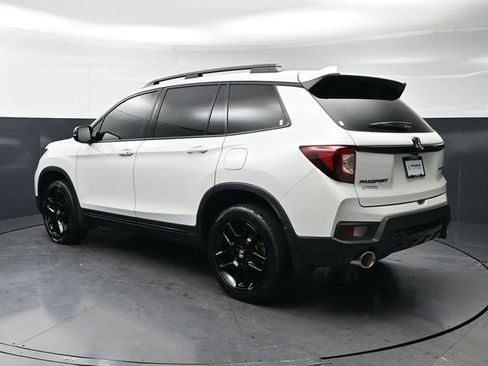 Used 2024 Honda Passport Black Edition image 3
