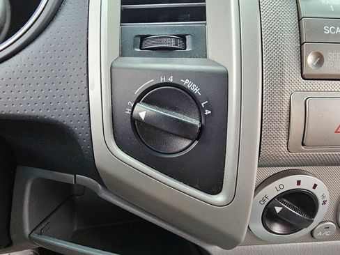 Used 2009 Toyota Tacoma 4x4 Double Cab image 10