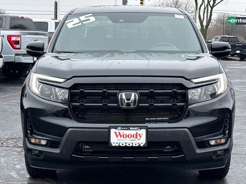 Used 2025 Honda Ridgeline Black Edition image 3