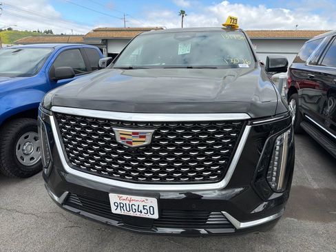 Certified 2025 Cadillac Escalade ESV Premium Luxury image 1