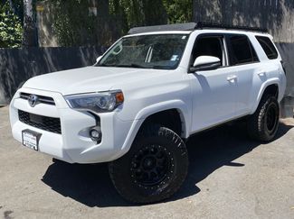 Used 2022 Toyota 4Runner SR5 Premium w/ Moonroof Package AWD/4WD video 1
