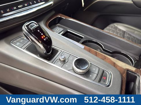 Used 2023 Cadillac Escalade Sport Platinum AWD/4WD image 17