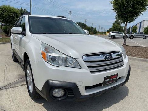 Used 2014 Subaru Outback 2.5i Premium AWD/4WD image 11
