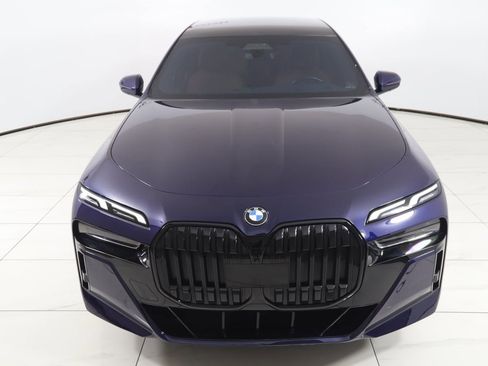 Used 2023 BMW 760i xDrive image 69