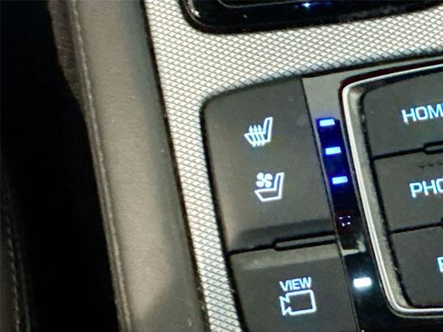 Used 2018 Genesis G80 3.8 w/ Option Group 03 image 12