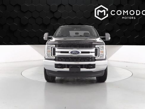 Used 2017 Ford F250 XLT w/ Snow Plow Prep Package image 8