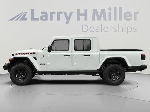 Used 2021 Jeep Gladiator Mojave w/ Cold Weather Group AWD/4WD image 4