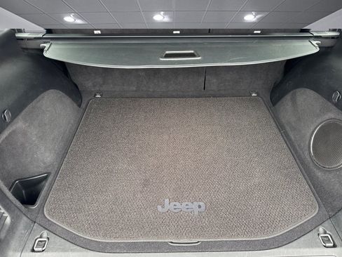 Used 2018 Jeep Grand Cherokee Summit w/ Platinum Series Group AWD/4WD image 34