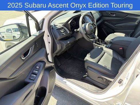 Certified 2025 Subaru Ascent Bronze Edition w/ Onyx Package AWD/4WD image 13