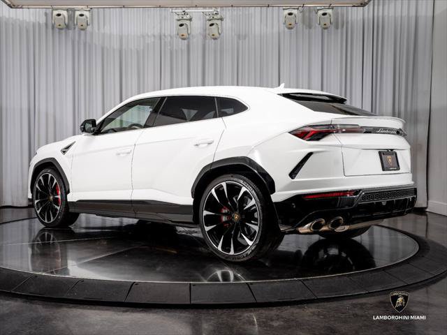 Used 2022 Lamborghini Urus AWD/4WD image 9