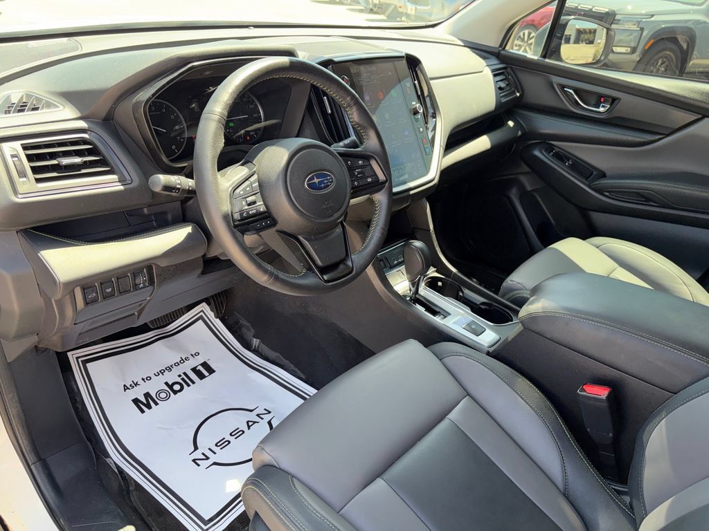 Used 2023 Subaru Ascent Onyx Edition AWD/4WD image 8