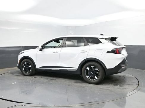 Used 2026 Kia Sportage LX FWD image 8