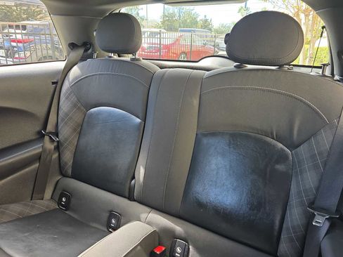 Used 2014 MINI Cooper 2-Door Hardtop image 9