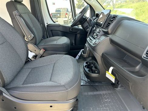 New 2024 RAM ProMaster 3500 w/ Premium Convenience Group image 9