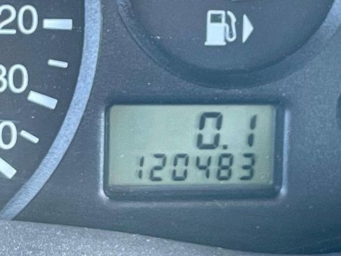 Used 2004 Ford Focus SE image 38