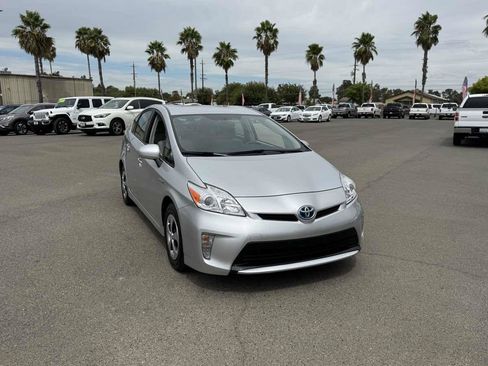 Used 2013 Toyota Prius Two FWD image 3