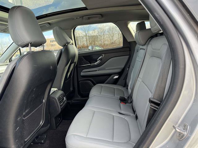 Used 2021 Lincoln Corsair AWD w/ Premium Package image 32