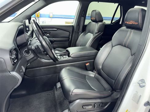 Used 2023 Honda Pilot TrailSport image 15