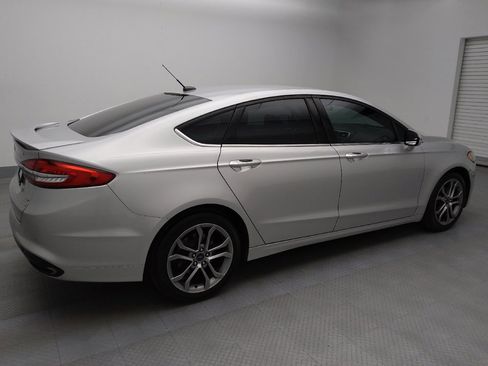 Used 2017 Ford Fusion SE w/ Equipment Group 201A image 10