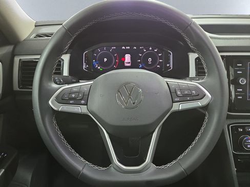 Used 2023 Volkswagen Atlas SE w/ Panoramic Sunroof Package AWD/4WD image 18