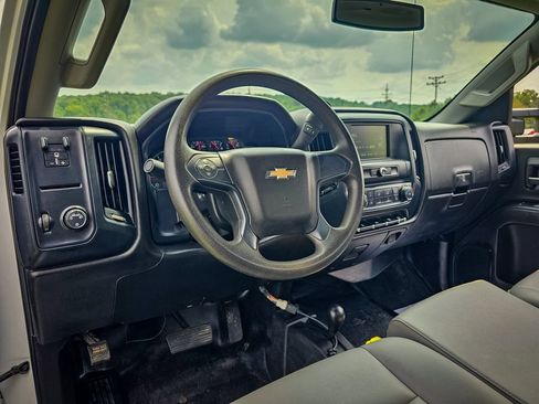 Used 2018 Chevrolet Silverado 3500 W/T w/ WT Convenience Package AWD/4WD image 17