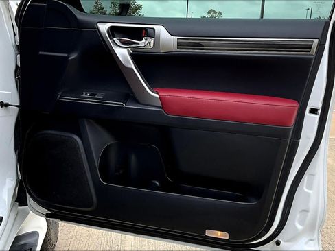 Used 2023 Lexus GX 460 Premium w/ Premium Package image 23