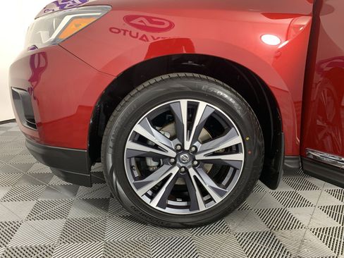 Used 2020 Nissan Rogue SV image 12